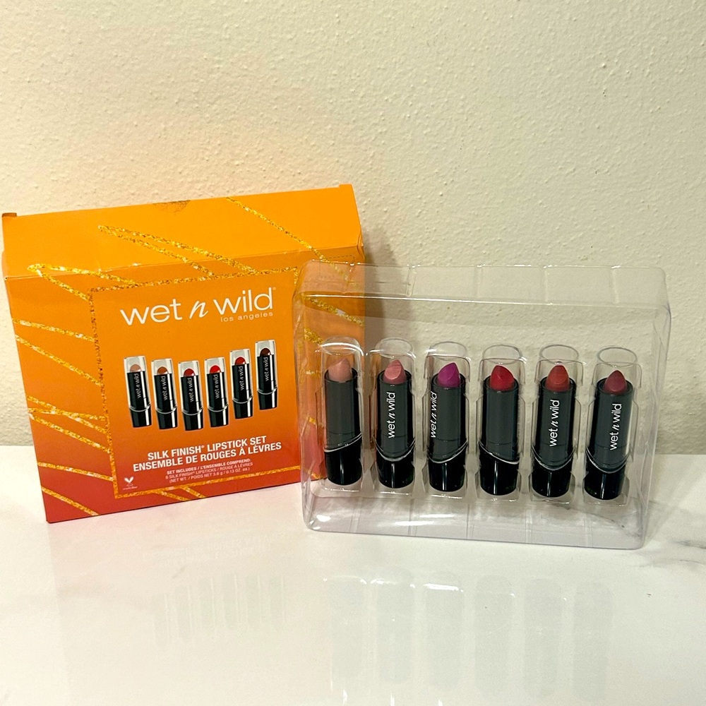 Wet n‎ Wild Set of 6 Silk Finish Lipstick Set NEW in Box
